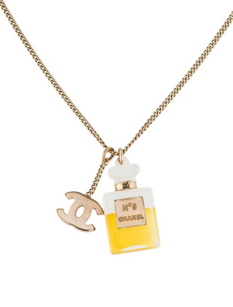 chanel no 5 necklace